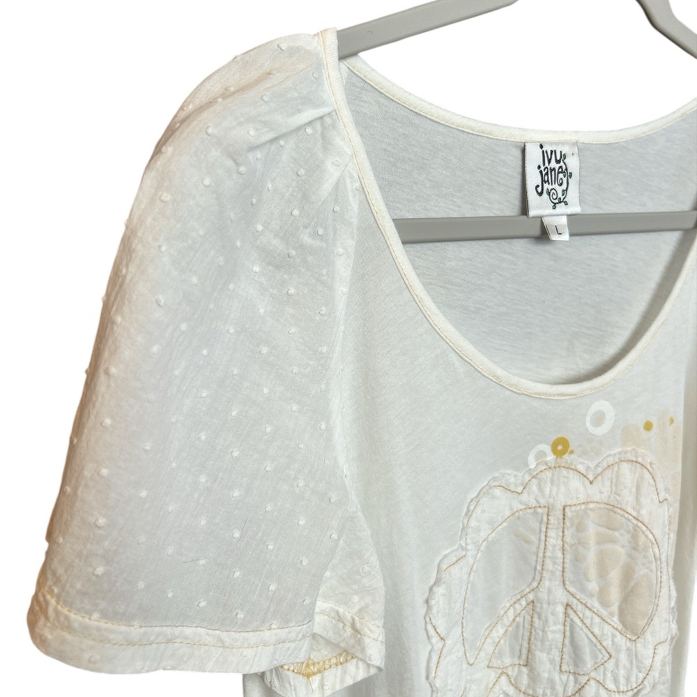 Ivy Jane Women’s Cream Peace Graphic Tee.  NWT  Size L - Picture 4 of 9